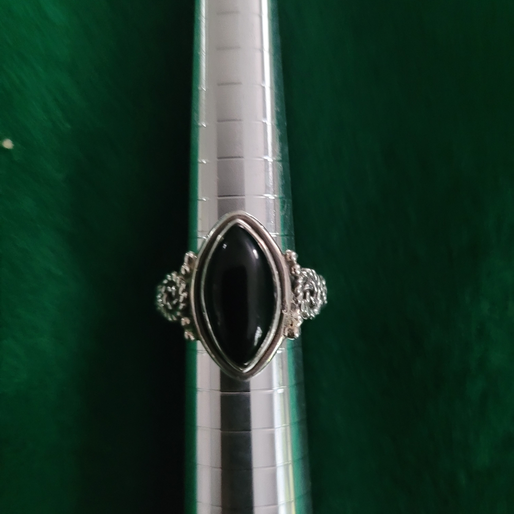 Elegant Black Onyx And Sterling Silver Ring 925 Stamped